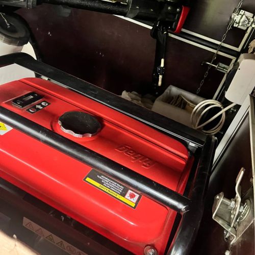 Сельскохозяйственный дрон с дополнительным оборудованием