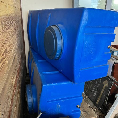 Сельскохозяйственный дрон с дополнительным оборудованием