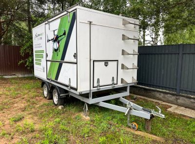 Сельскохозяйственный дрон с дополнительным оборудованием