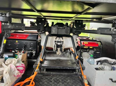 Сельскохозяйственный дрон с дополнительным оборудованием