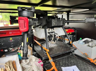 Сельскохозяйственный дрон с дополнительным оборудованием